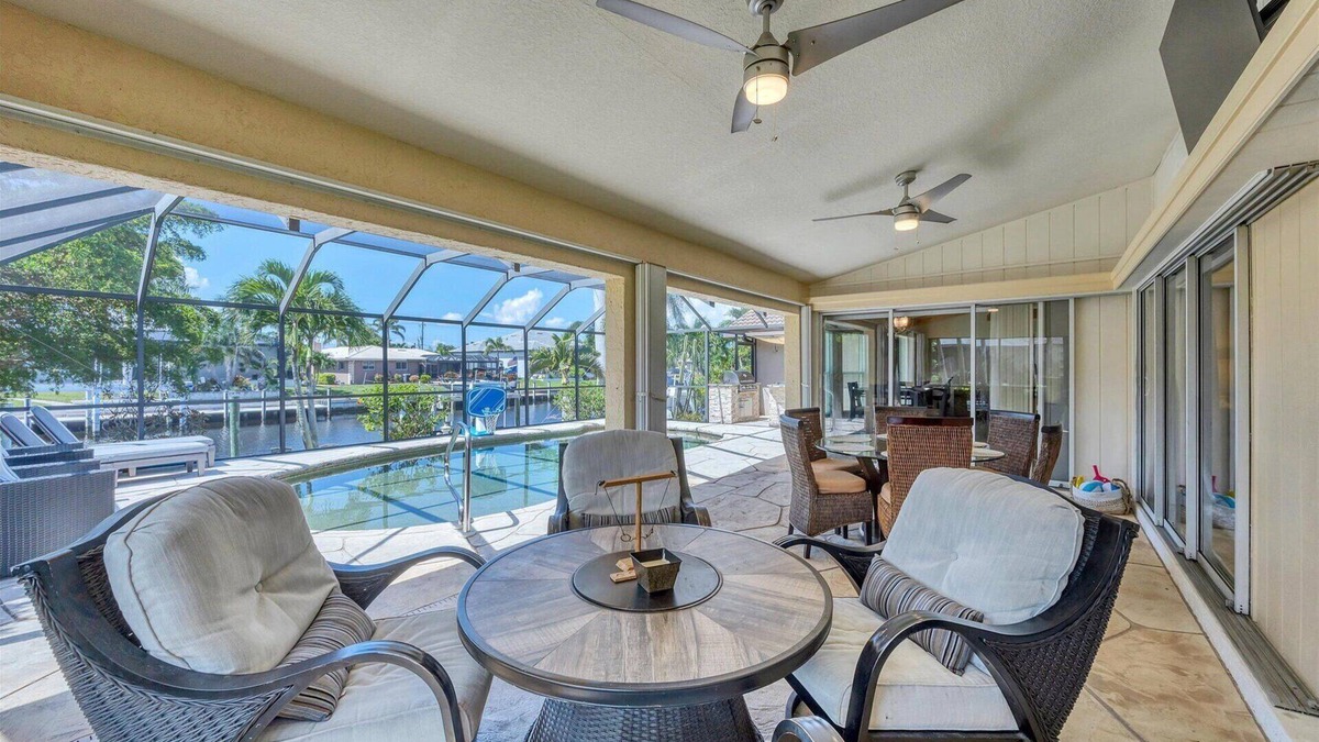 Punta Gorda House | Punta Gorda 3-Bedroom Canalfront Vacation Home with Dock
