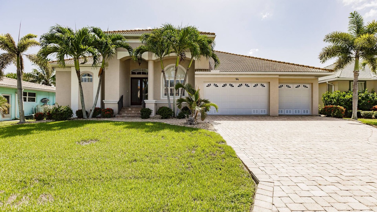 Punta Gorda House | Punta Gorda Isles- Perfect Location- Beautiful Waterfront Home- Heated Pool/Spa
