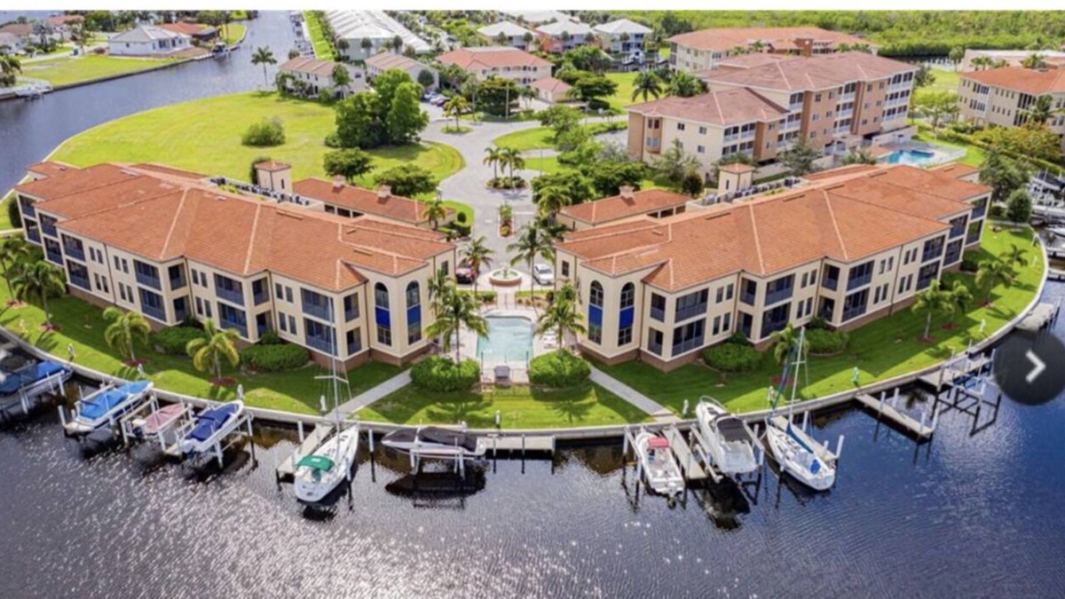 Punta Gorda Condo | Punta Gorda waterfront upscale condo