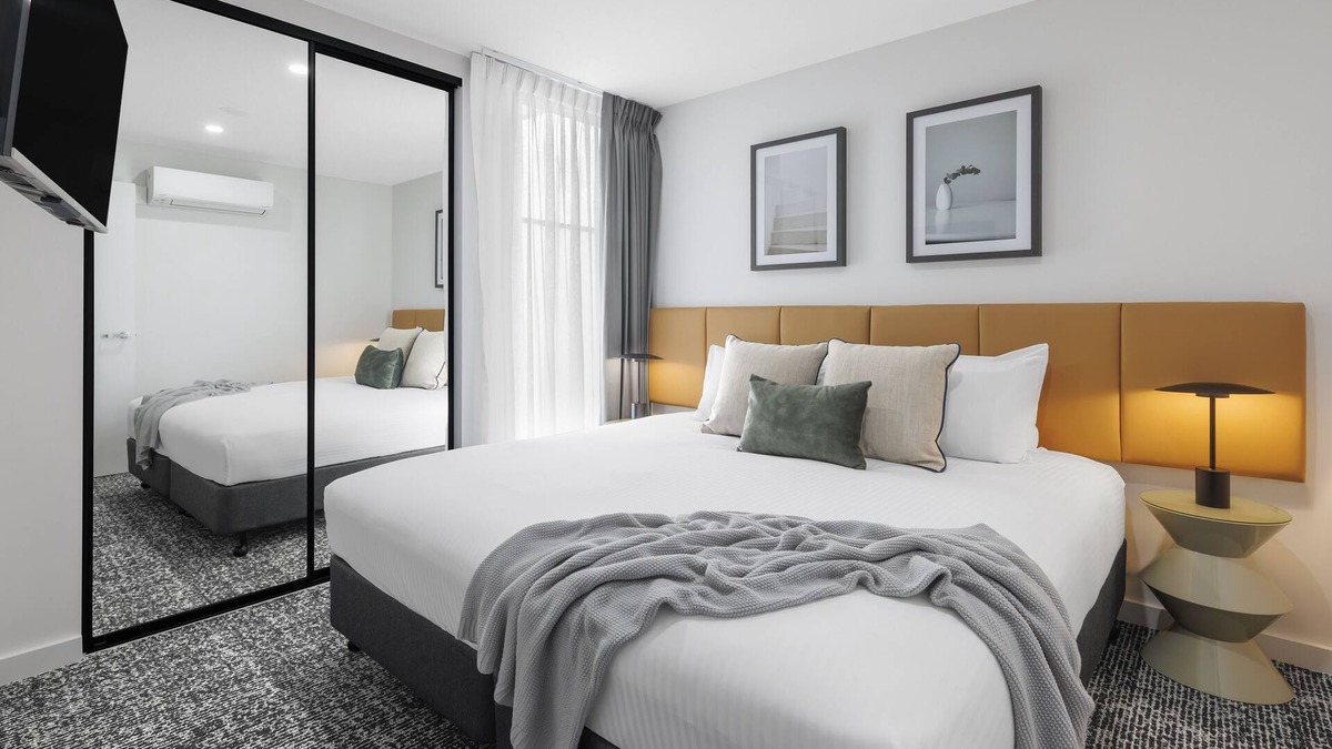 Melbourne Hotel | Punthill Essendon North