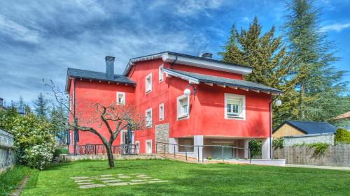 Jaca Hotel | PURA VIDA PIRINEOS
