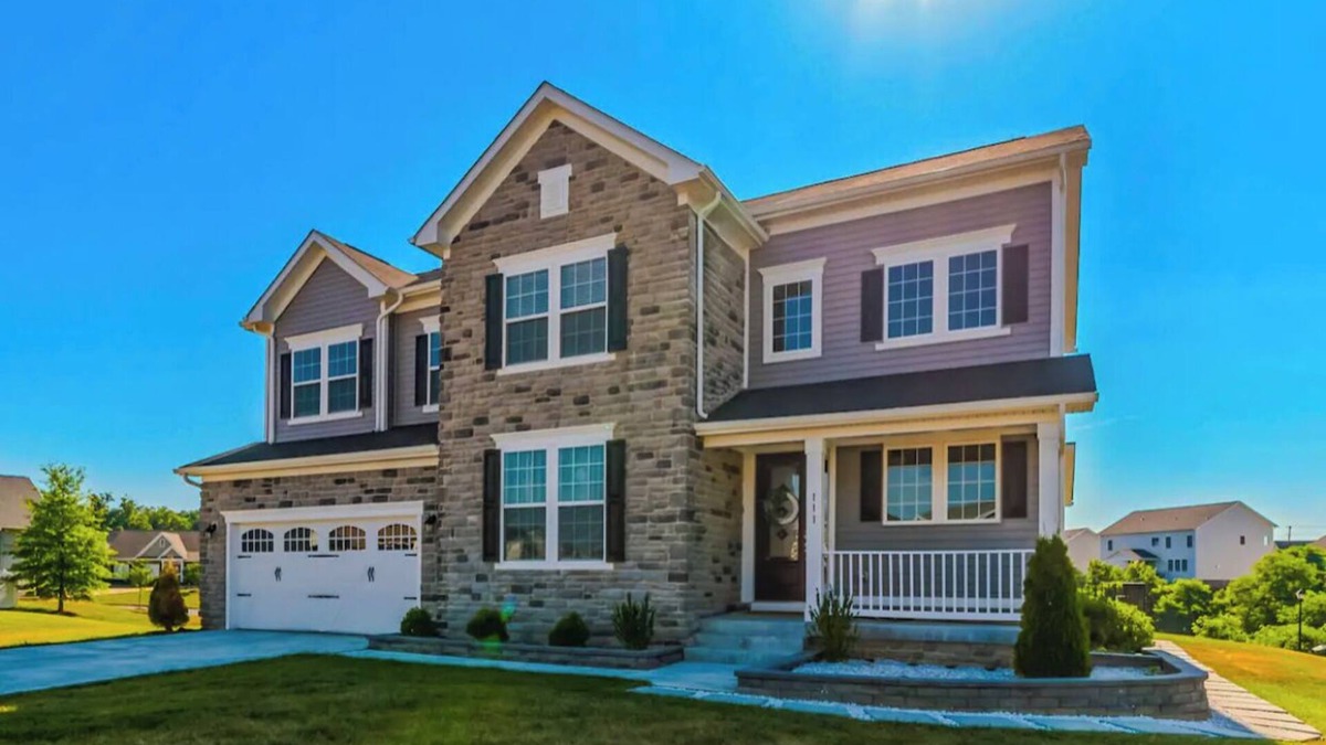 Winchester House | Pure Luxury, Grill and Fireplace