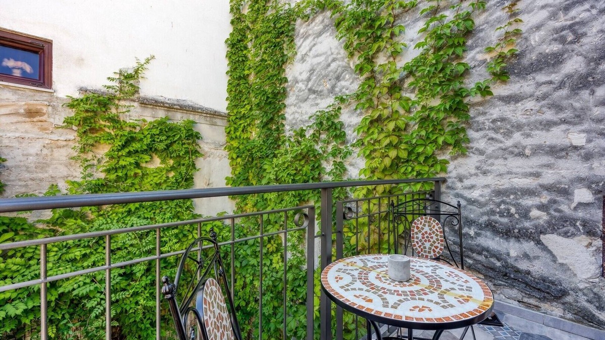 City Center Apartment | Purple Fig - Apartment
