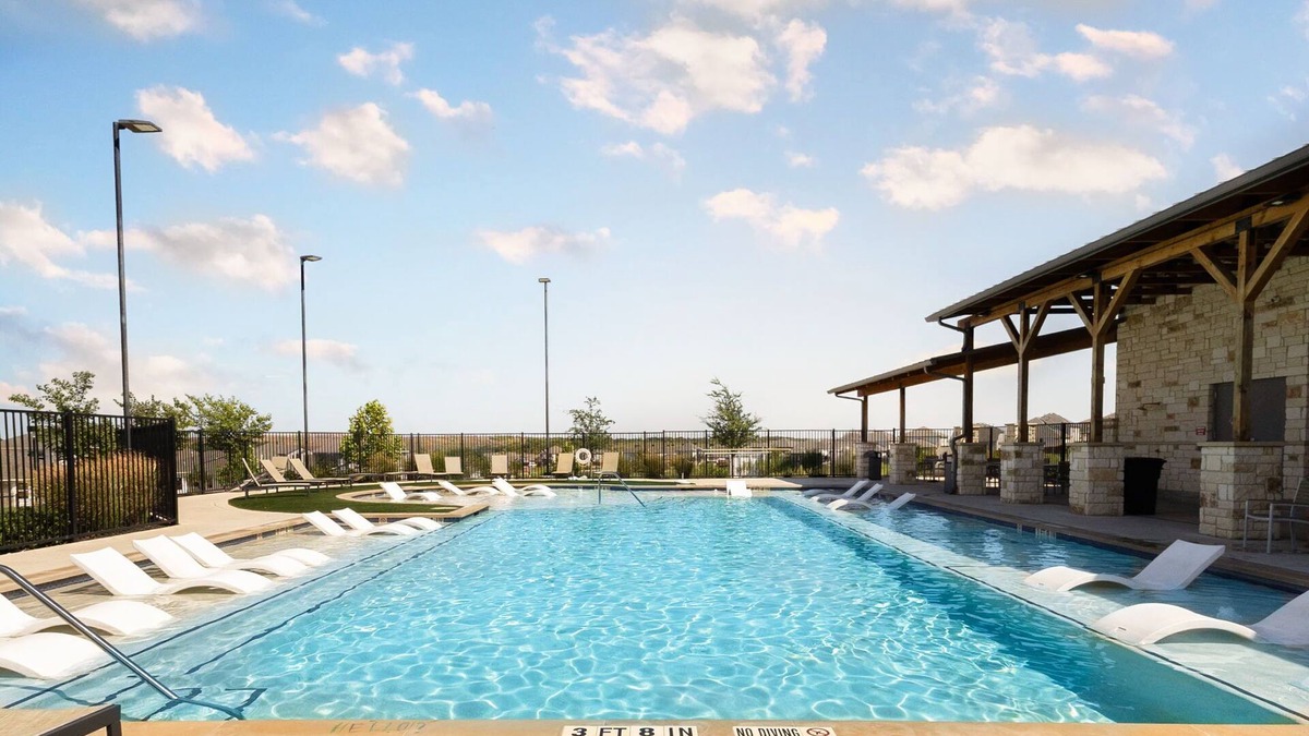 Buda House | Purple Prairie Retreat Pool, Patio, & BBQ 20 min to ACL