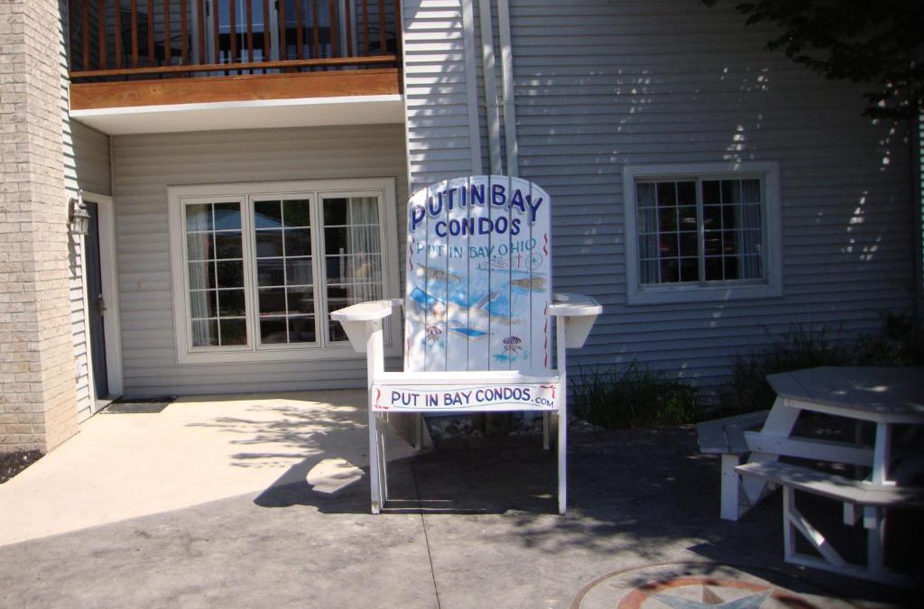 Put-in-Bay House | Put-in-Bay Poolview Condo #5