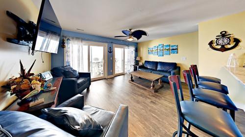 Put-in-Bay House | Put-in-Bay Waterfront Condo #206