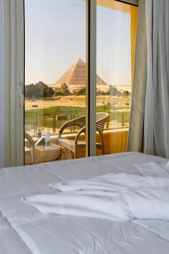 Kafrat al Jabal Hotel | Pyramids Land Palace
