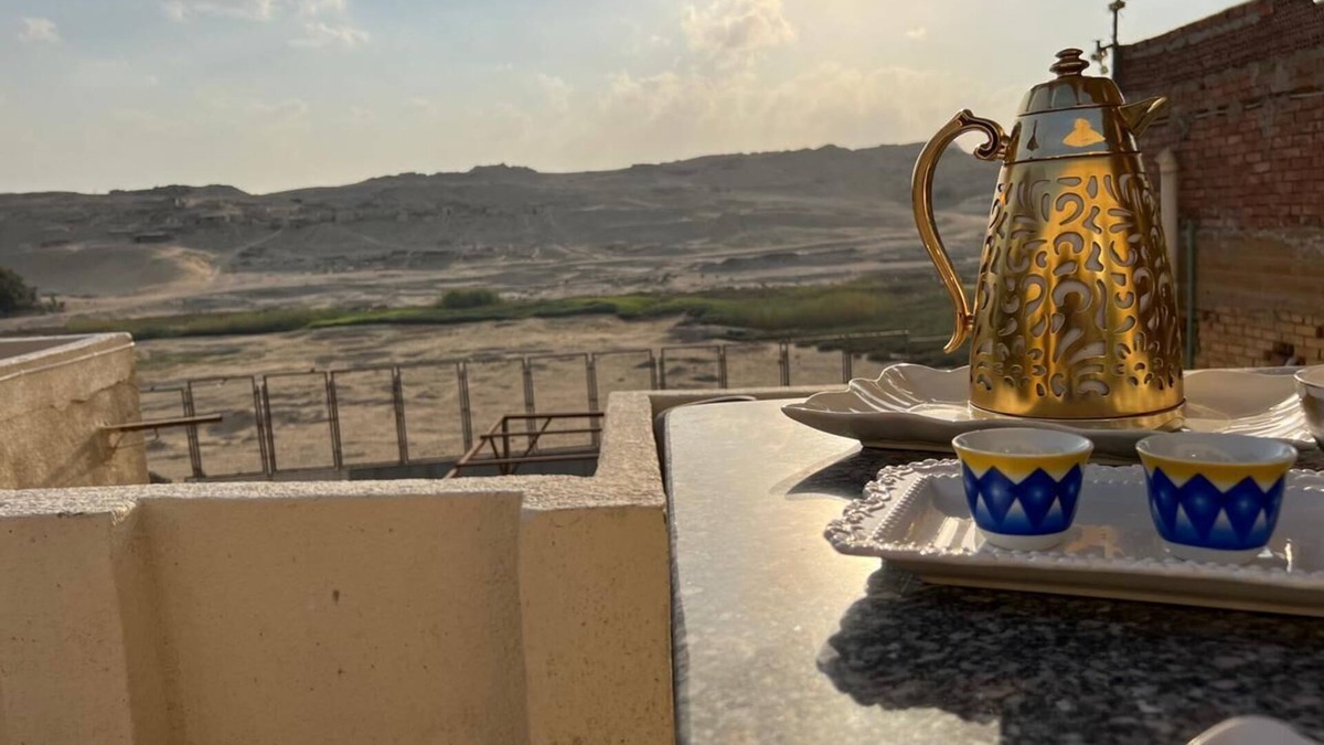 Giza Hotel | pyramids view inn To Pyramids , 4-bedroom hotel with AC and WiFin tranquil Giza