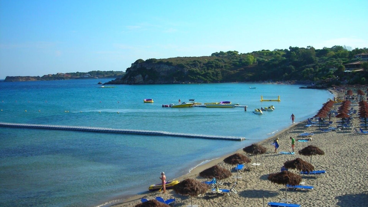 Vasilikos Apartment | Pyrgaraki Apartment for 4! 50m from the beach!