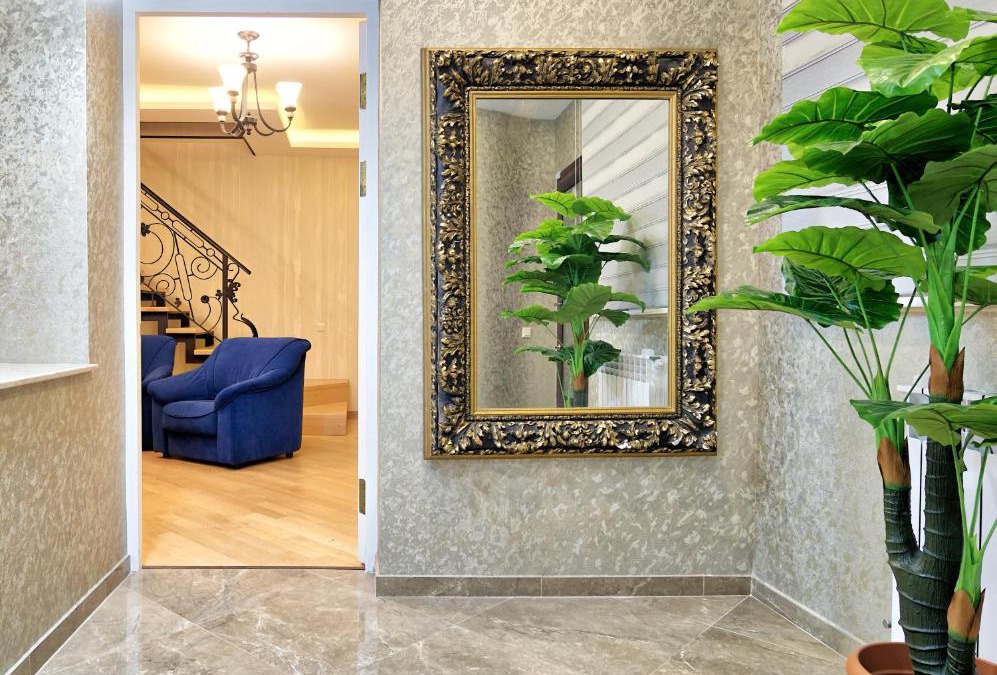 Chugureti Hotel | Q&B House