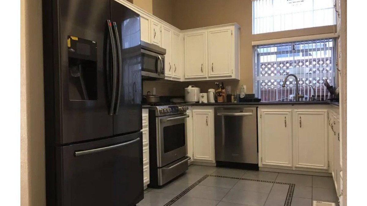 South San Jose Villa | Q-Bed Room3: 2 Miles to SJDT Convention Center&SJSU. 5 Miles to SJC