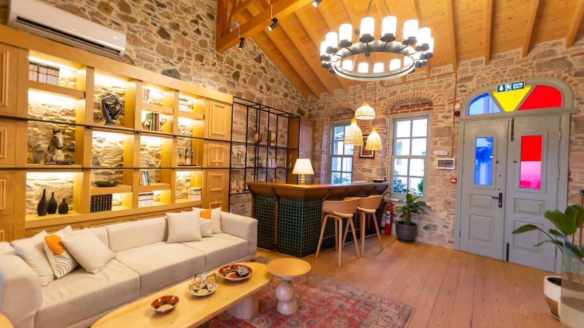 Ayvalik Hotel | Qara Otel