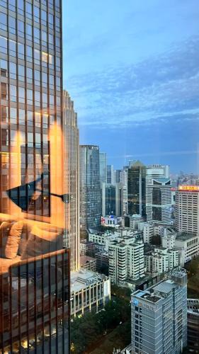 Chengdu City Centre Apartment | Qian's House Wanyu All-Suite Holiday Apartment
