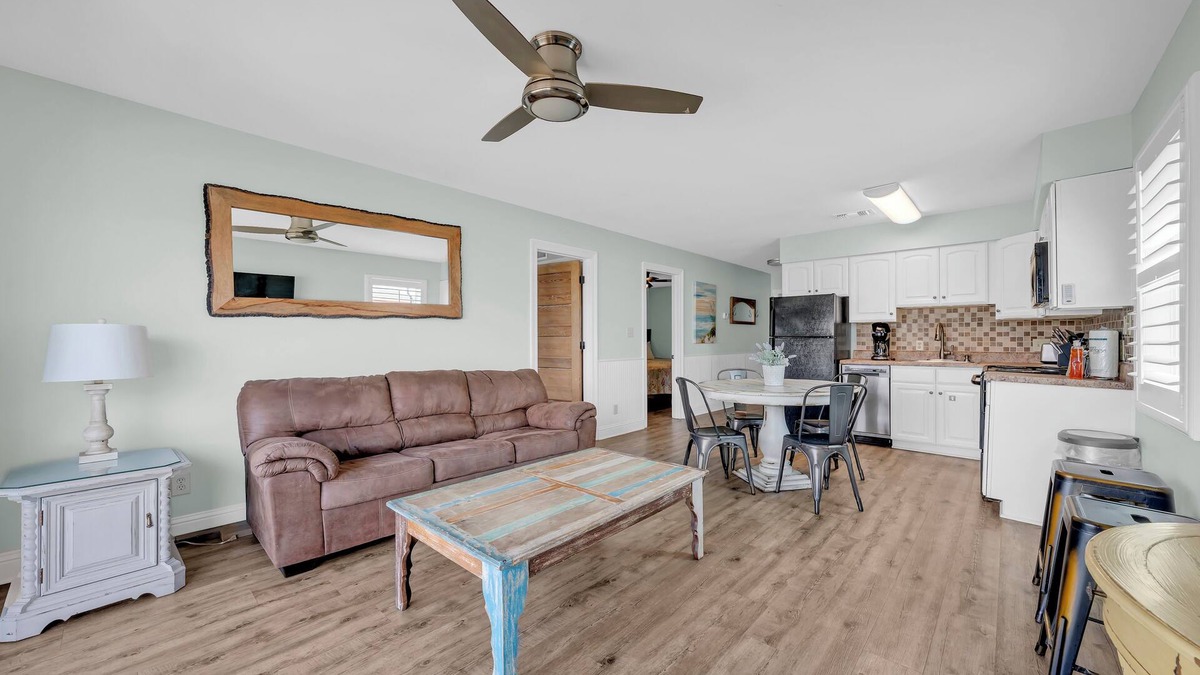 Gulf Shores Condo | Quaint 2-bedroom condo in Gulf Shores Close to Hangout Sleeps 6