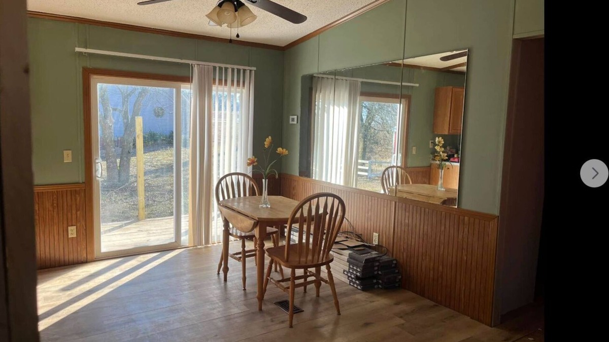 California Cottage | Quaint 3-bedroom cottage on working farm in small rural America. Pet friendly