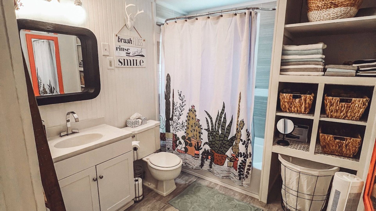 Tahlequah Apartment | Quaint and Cozy: Experience Small-Town Living in Our Charming Apartment