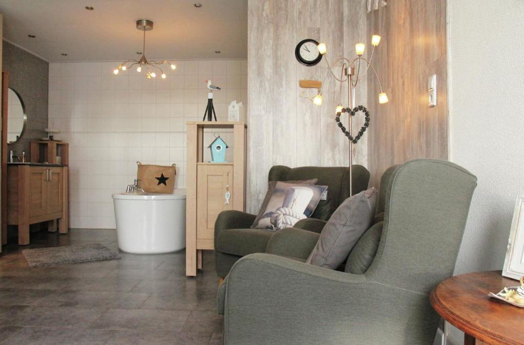 Egmond aan den Hoef Apartment | Quaint Apartment in Egmond aan den Hoef near the Sea