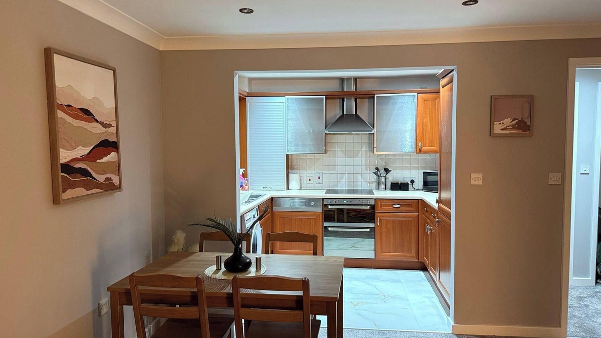 Bracknell Apartment | Quaint Bracknell Apartment With Two Bedrooms