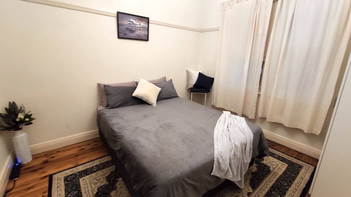 Turvey Park House | Quaint, cosy 2 bedroom house just a short 3 minute walk to Wagga's main street..