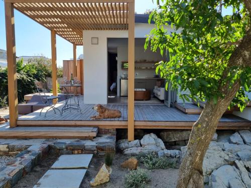 Sandbaai House | Quaint Cottage