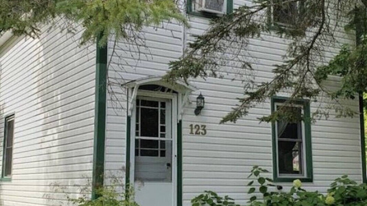 Bracebridge Cottage | Quaint Home on Shier