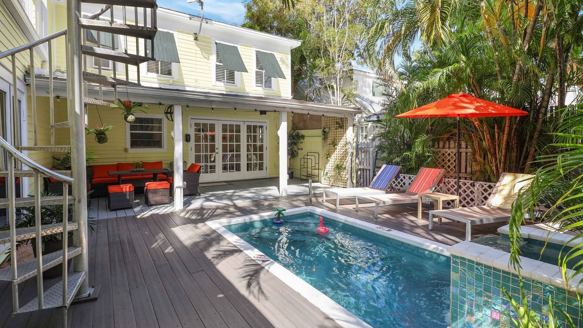 Key West House | Quaint Key West Getaway: Historic Knowles House w/Private Pool & Rooftop Deck