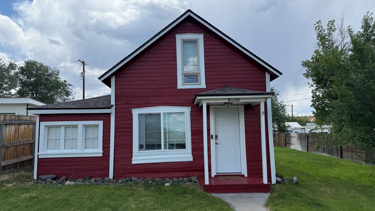 Mesa House | Quaint Mesa Cottage in Town