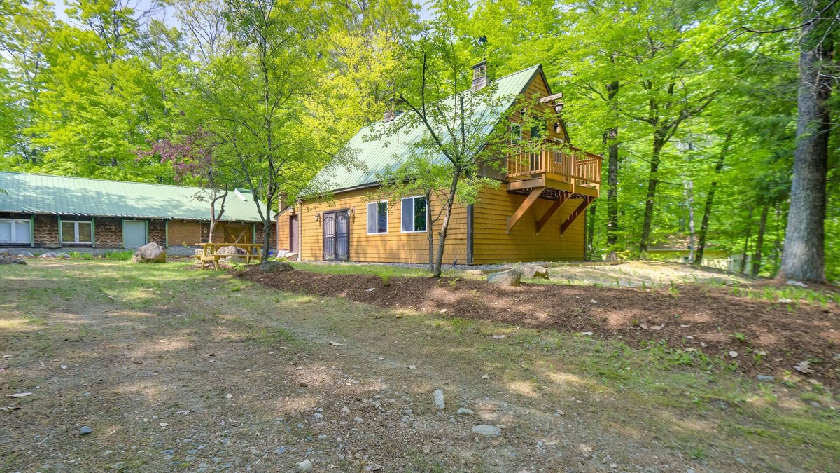 Naples Cottage | Quaint Naples Cottage: Walk to Trickey Pond & Cove