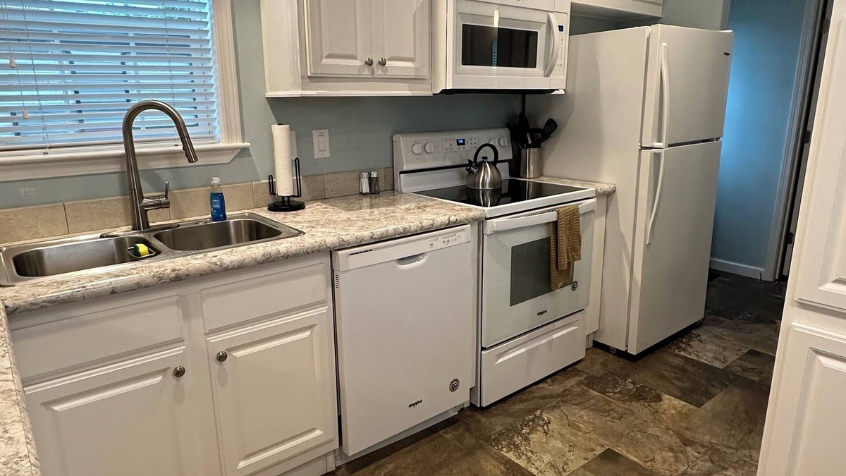 Deltona Lakes House | Quaint Tiny Home in RV Resort