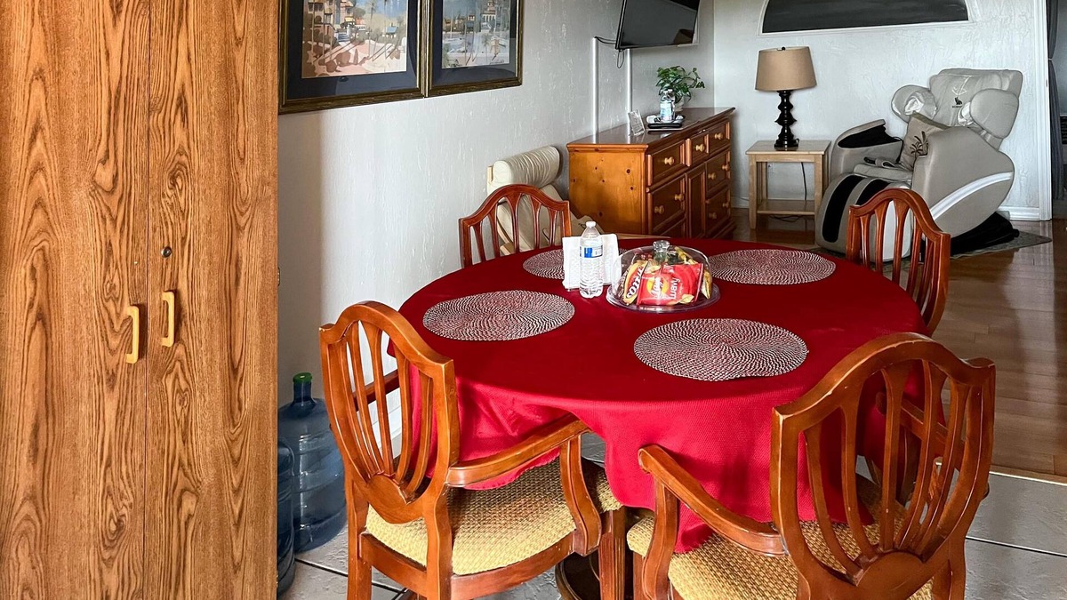 Everglades City Hotel | Quaint Two Bedroom Apartment with Patio