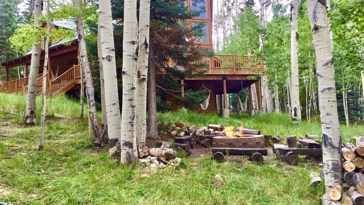 Mammoth Creek Cabin | Quakie Lake Retreat, Mountain cabin 5 bd 3 bth Heart of Dixie National Forest