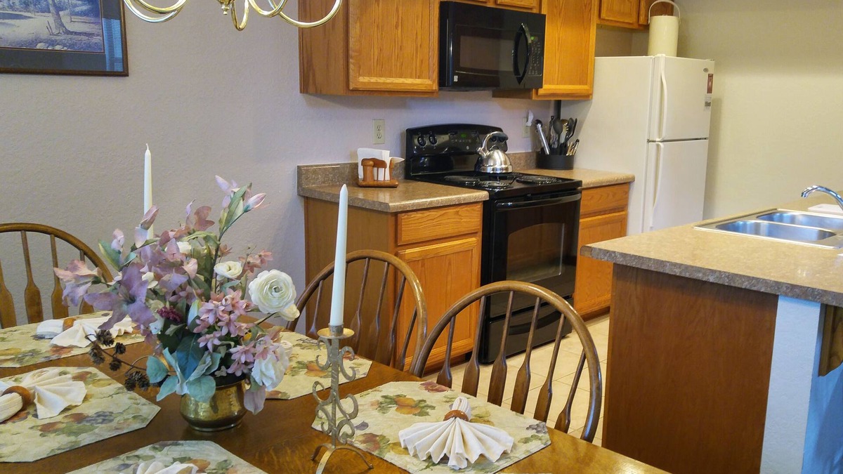 Pinetop Villa | Quality Hill Resort Villa, relax in the tall pines
