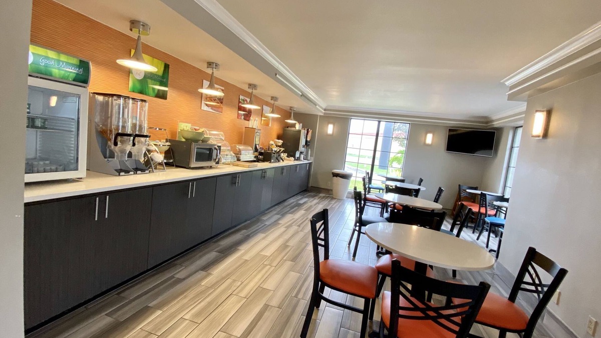 Harlingen Hotel | Quality Inn Harlingen