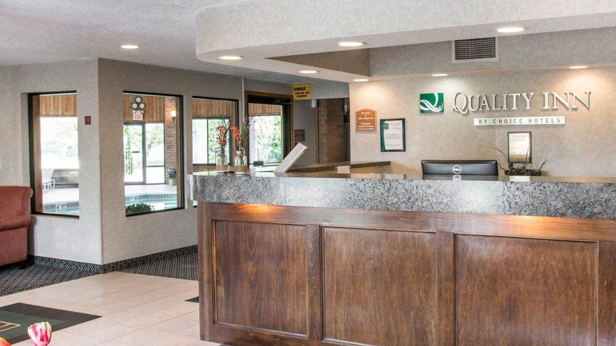 Hudsonville Hotel | Quality Inn Hudsonville South