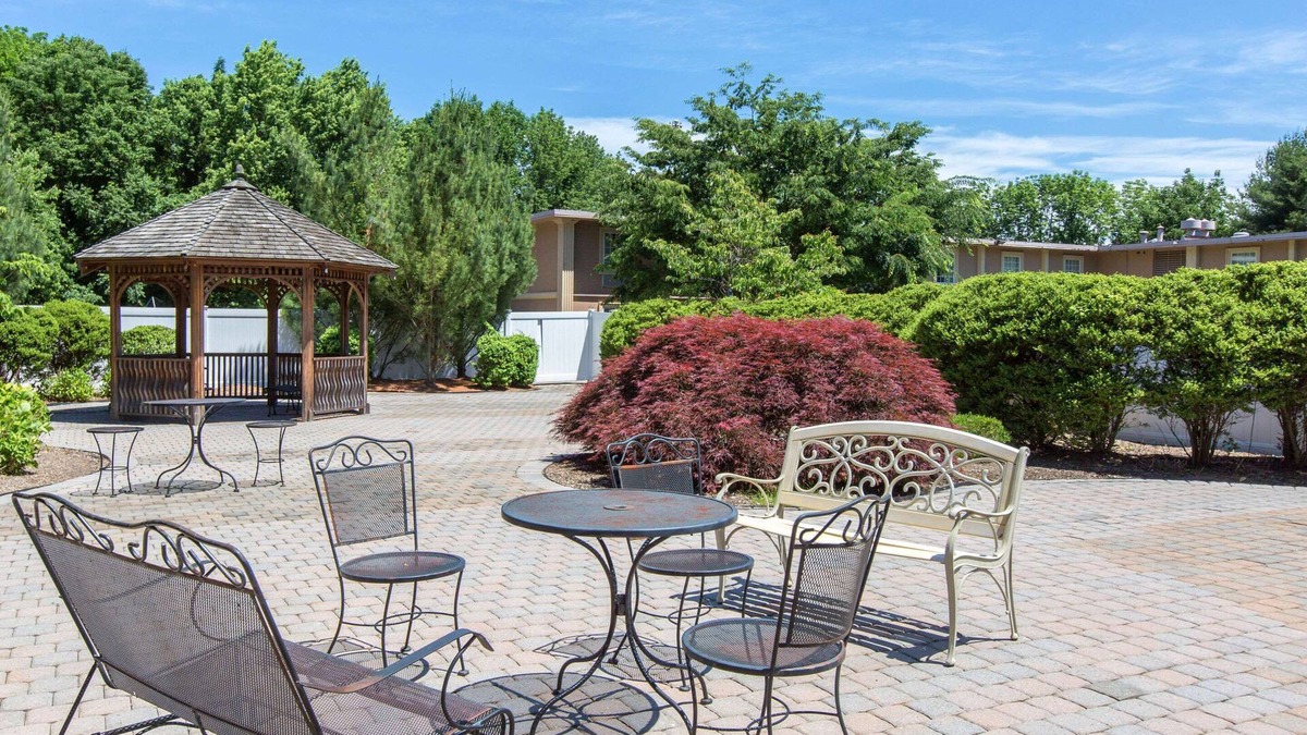 Ledgewood Hotel | Quality Inn Ledgewood - Dover