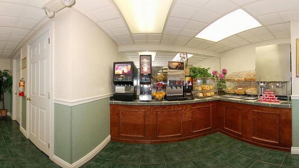 Massena Hotel | Quality Inn Massena