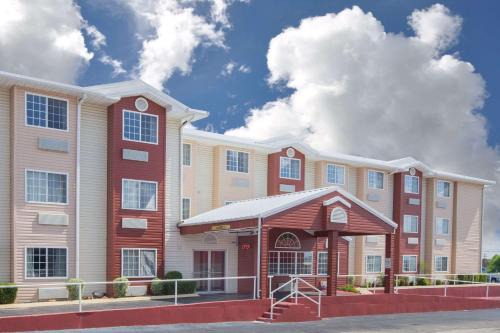 Sallisaw Hotel | Quality Inn Sallisaw