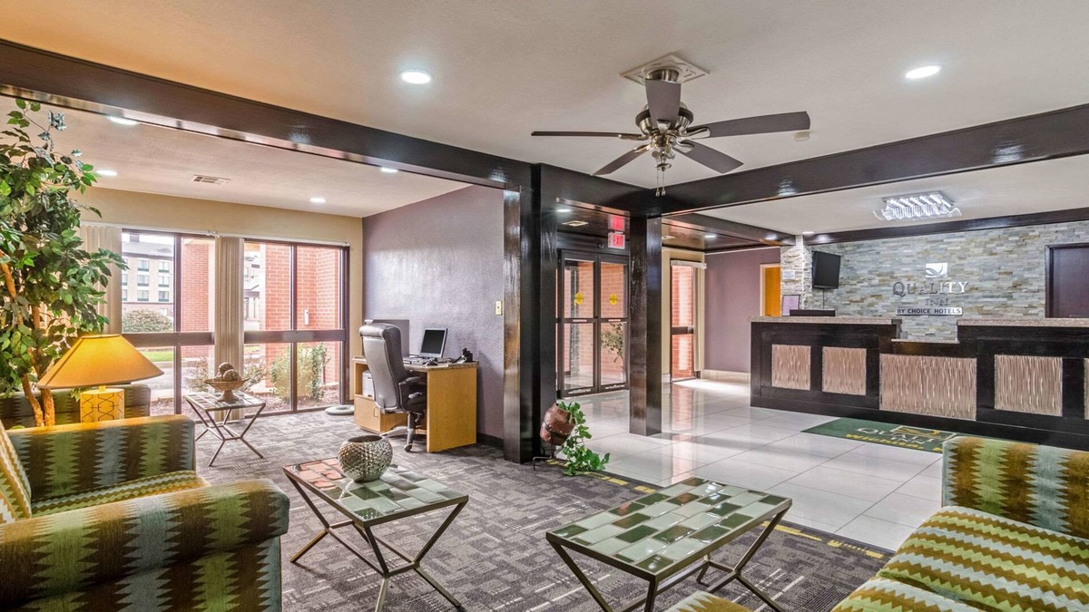 Wichita Hotel | Quality Inn South