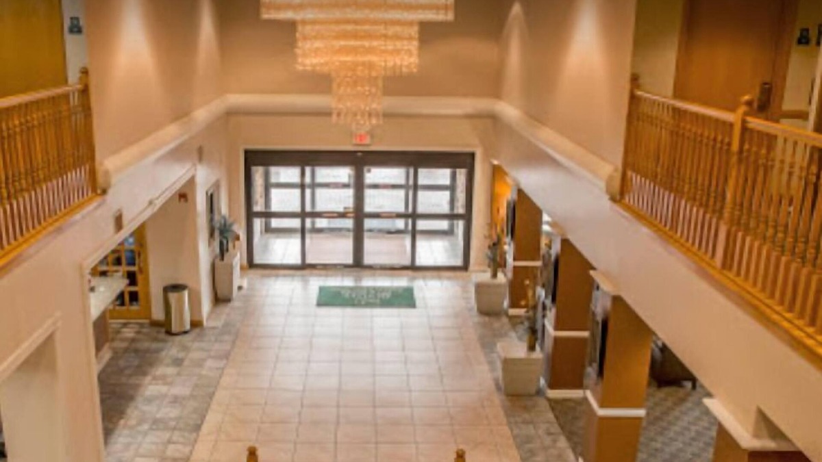 Forest Park Hotel | Quality inn & Suites Cincinnati I-275