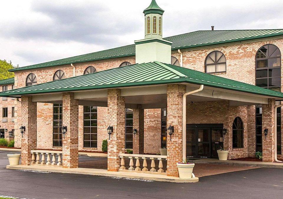 Forest Park Hotel | Quality Inn & Suites Cincinnati I-275