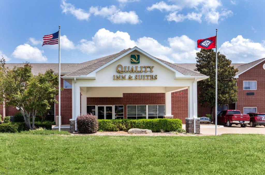 Mountain Home Hotel | Quality Inn & Suites Mountain Home North