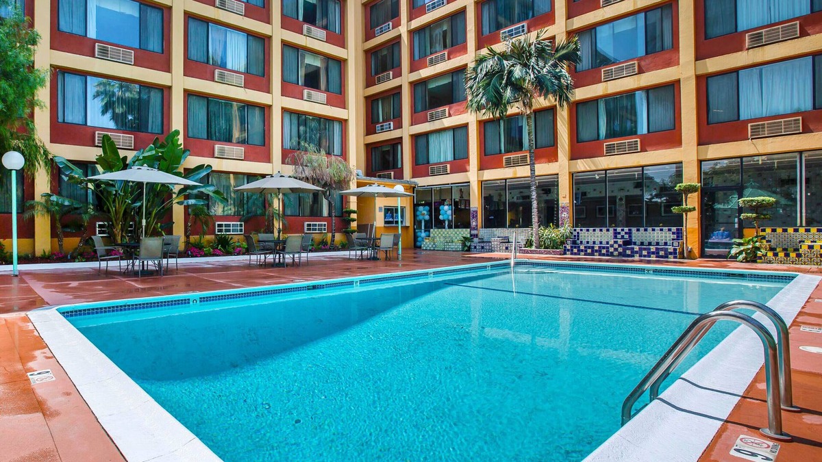 South Montebello Hotel | Quality Inn & Suites Montebello - Los Angeles