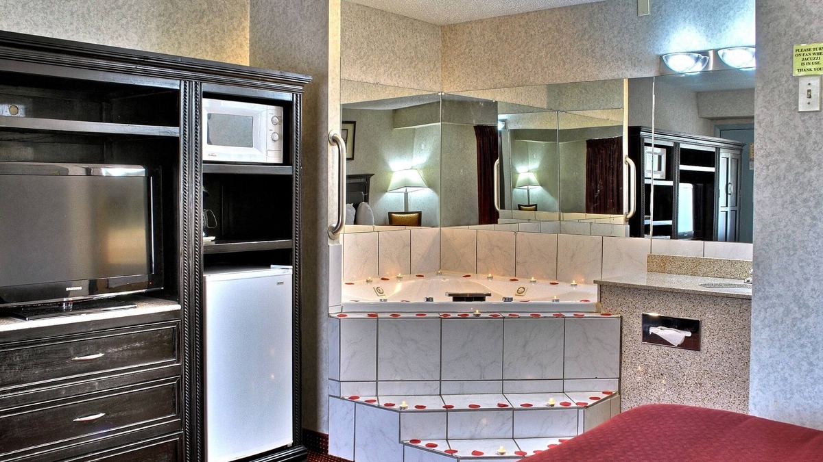 Wildwood Hotel | Quality Inn & Suites North