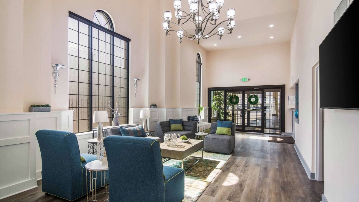 Lake City Hotel | Quality Inn & Suites