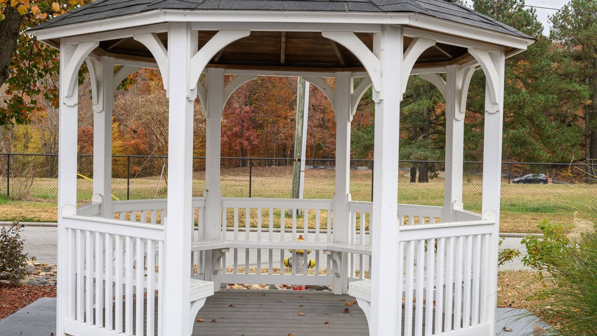 Lexington Hotel | Quality Inn & Suites