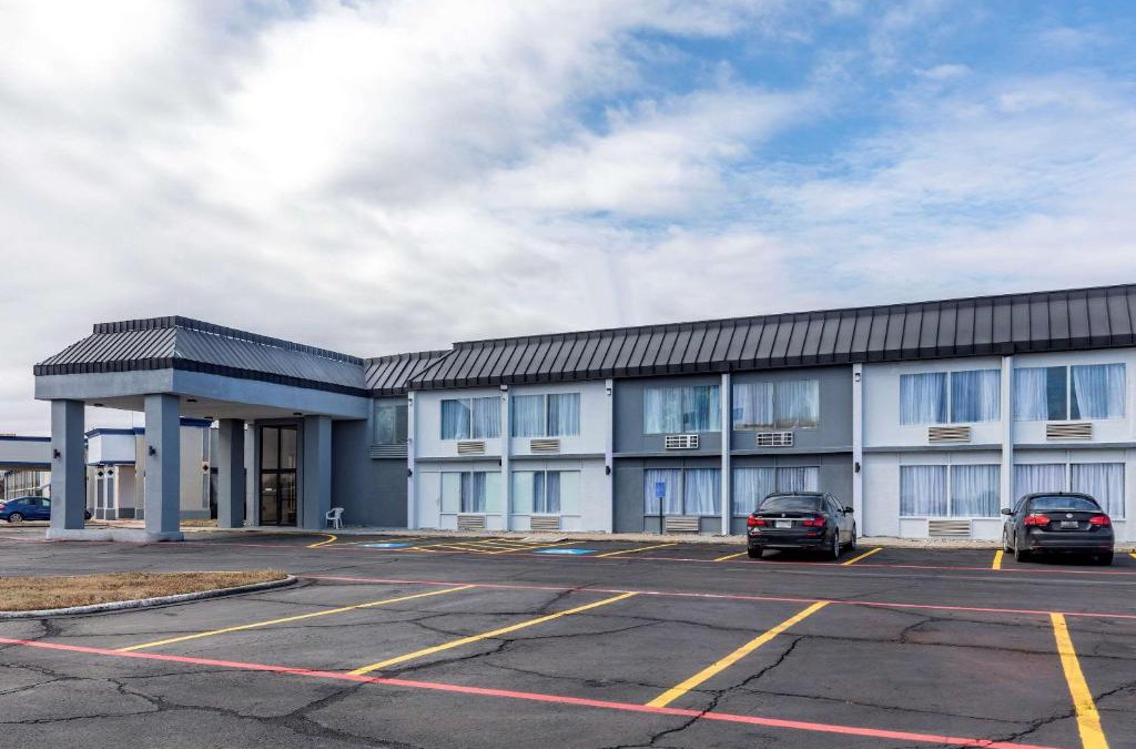 Sulphur Springs Hotel | Quality Inn & Suites Sulphur Springs