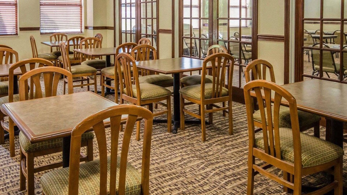 Jeffersonville - Clarksville Hotel | Quality Suites Jeffersonville - Louisville North