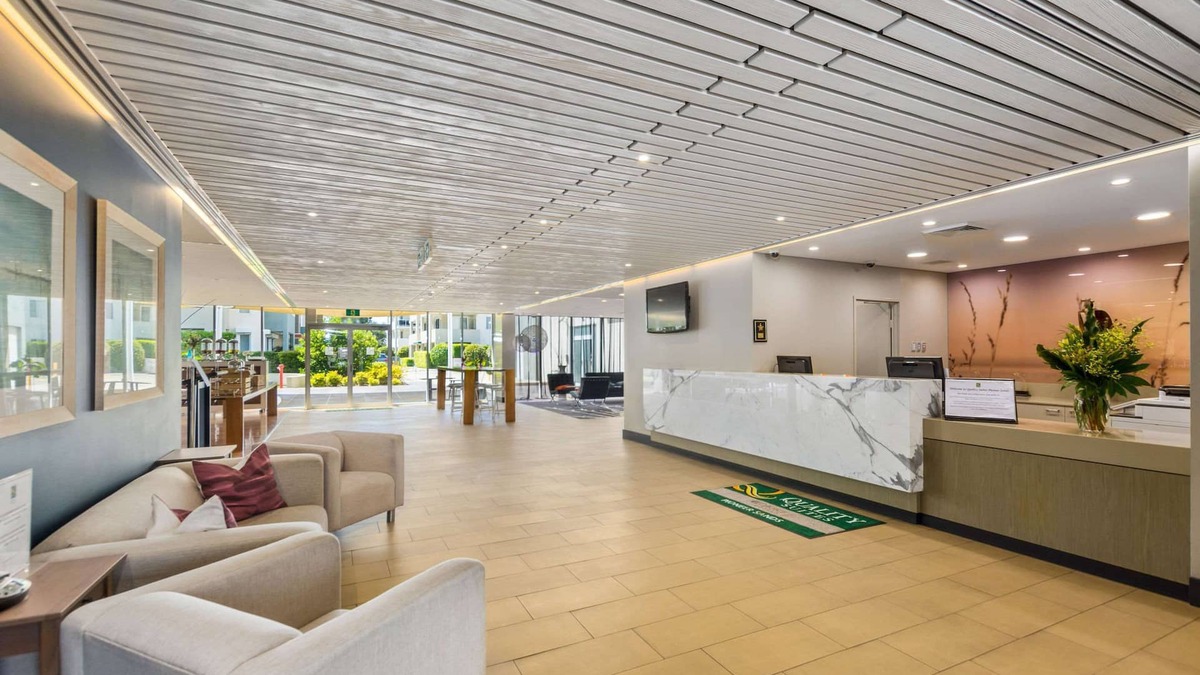 Towradgi Hotel | Quality Suites Pioneer Sands