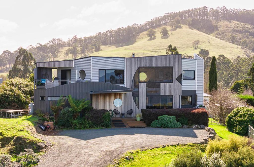 Dover House | Quarry Hill Lookout