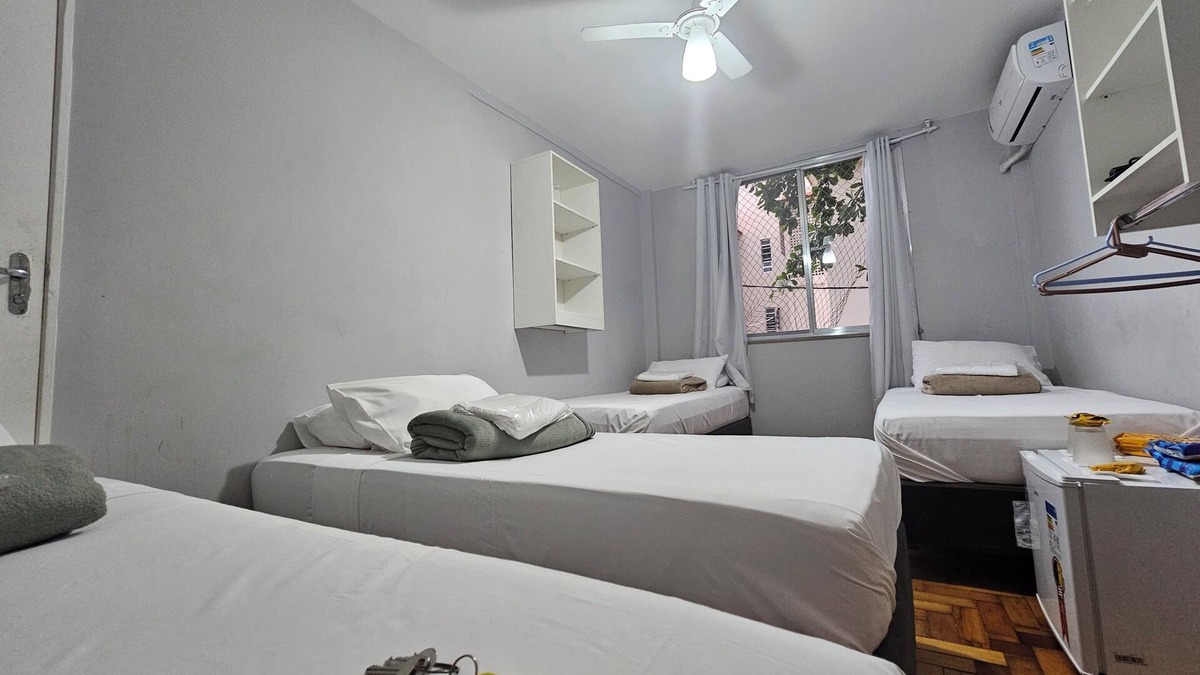 Portuguesa House | Quarto privativo em condomínio